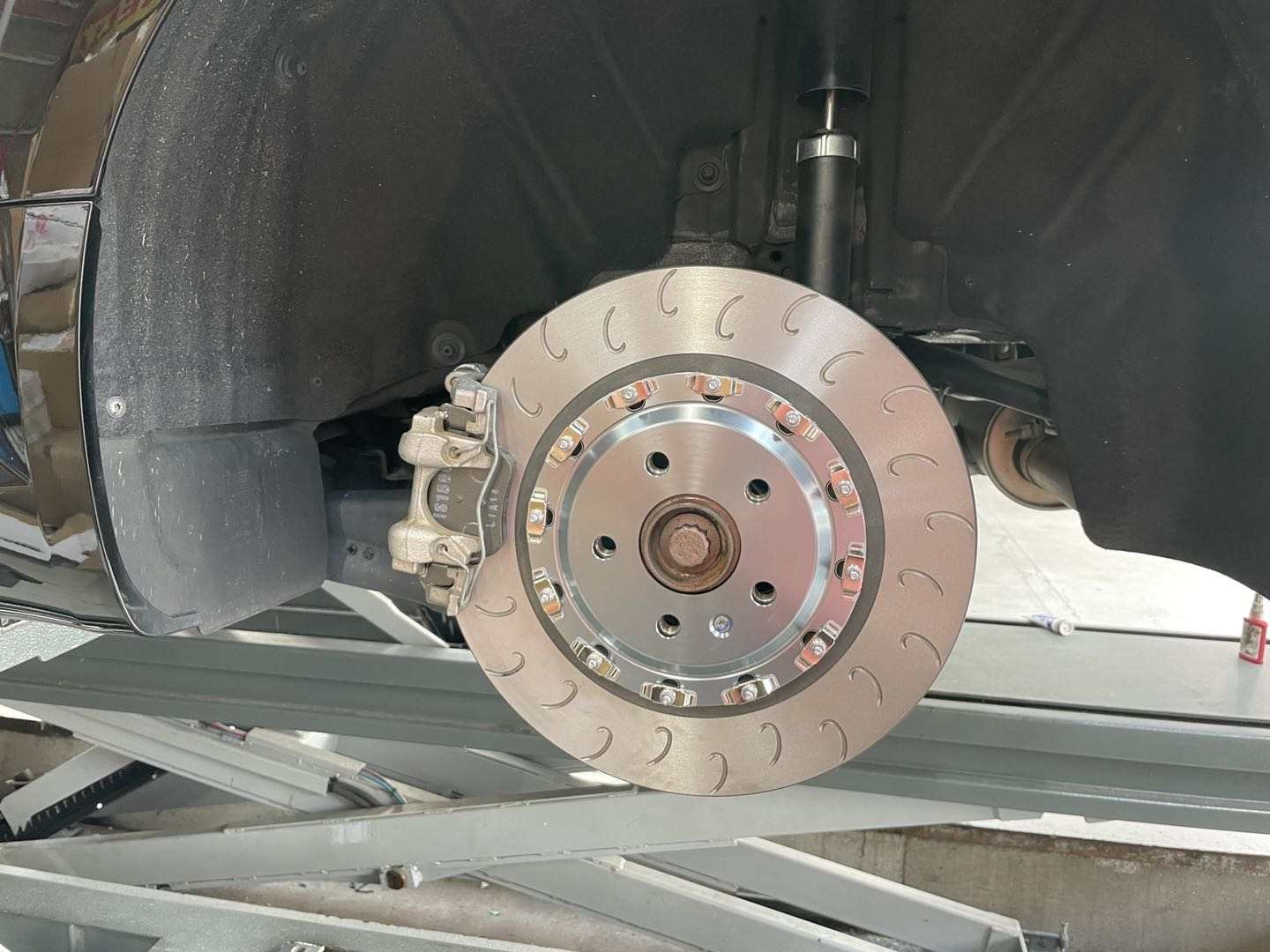 ultimo caso aziendale circa Parti del freno di aggiornamento della ruota posteriore di Audi TT 8s